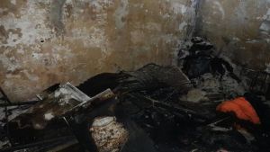 Livorno, distrutta da un incendio una casa popolare occupata