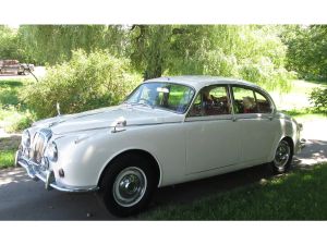 LESA LIGHT: Ghost cars and old classics