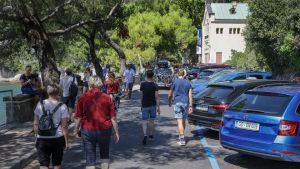 Il sogno di Comis per Miramare: «Pedonalizzare l’area parcheggio»