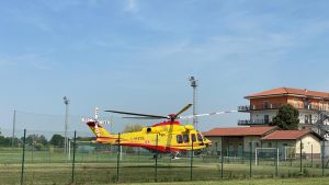 Sannazzaro, bimbo cade dallo scivolo: arriva l’elisoccorso