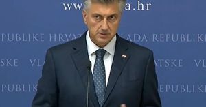 Plenković: Oko otpada u Lici histerizira oporba, voda je sigurna za piće i ja bih je pio