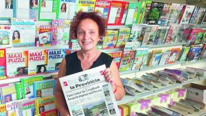 L’idea dell’assessora-edicolante: «Anche i giornali in cartoleria»