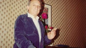 Un tesoro ritrovato: il “violino tzigano” cantato dal tenore Roberto Bolis rispunta fra i vinili di famiglia e diventa virale su YouTube