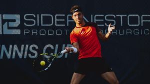 Tennis: Internazionali di Todi. Cecchinato, successo convincente all’esordio . Francesco Forti vince il derby contro Mecarelli