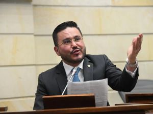 El uribismo vuelve a inclinar la balanza con la alianza que pondrá contralor