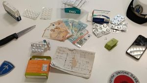 Guastalla, la droga consegnata con bici e monopattino