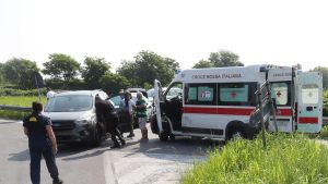San Bassano, anziano cade nel canale durante la passeggiata: lo salva un ciclista-bagnino