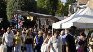 Trecento bancarelle per la fiera: 
