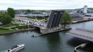 Bør fastlandsforbindelsen bli riksvei før milliardregningen sendes til bilistene?