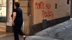 Scritte contro Meloni. Nei guai un francese: era in vacanza a Bologna