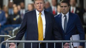 ¡Qué escándalo lo de Trump!