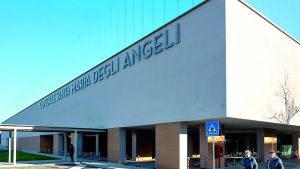 Anello d'acciaio incastrato nelle parti intime: vigili del fuoco in sala operatoria per salvare un paziente a Pordenone