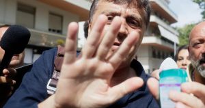 Ma che tappare, apra la bocca