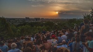 Quando sarà la prossima eclissi solare in Italia? La data da segnare sul calendario per chi si è perso lo spettacolo del 2026