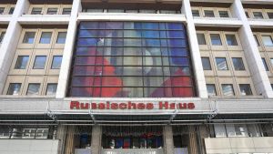 Putin-Propaganda mitten in Berlin: Schließt endlich das Russische Haus!