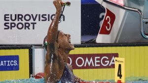 La storia di Sara Curtis, la macchina da record che ha già superato (sui 100 stile) Federica Pellegrini