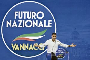 Roberto Vannacci, le général qui déborde Giorgia Meloni sur sa droite