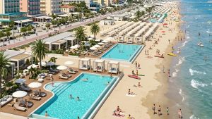 Rimini litiga sulle piscine in spiaggia, il sindaco agli ambientalisti: “Impossibile farne a meno”