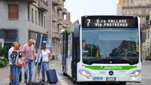 Pavia, biglietti dell’autobus più cari. Si va verso il “congelamento”