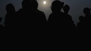 Las gafas del eclipse sociológico del 15 de agosto en Zamora