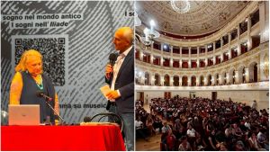 Standing ovation e lunga fila fuori dal teatro Galli per la prof Marinella De Luca e il mondo dell’antica Grecia