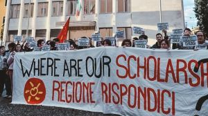 Finiti i fondi Pnrr, l’allarme degli studenti universitari: «A rischio almeno duemila borse di studio»