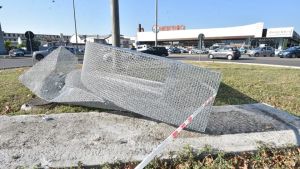 A Vittorio Veneto l’opera d’arte di Zavagno distrutta da un’auto missile