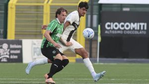 Il braccio di ferro. La Lazio vuole Pinamonti in saldo. Ma il Sassuolo chiede 15 milioni