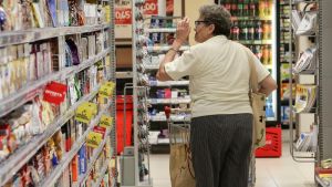 Supermercati aperti a Ferragosto in Toscana: ecco quali. Da Coop a Esselunga, le scelte non sono uniformi