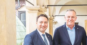 Politik Backstage: Blaue in Opferpose auf Umsturz-Kurs
