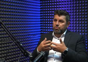 Duraković traži reakciju nadležnih institucija zbog događaja na vašaru u Bratuncu
