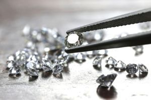 Les diamants (ne) sont (plus) éternels !