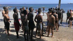 Ferragosto a Ceuta e l’assenza di due ministre chiave