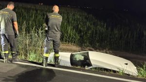 Portogruaro, carambola tra quattro auto: due atterrano nel canale, sei feriti