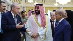 Üç lider Mekke imzası atarken evde çocuklar ne dinliyordu