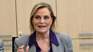 Simona Ventura: “In discoteca non c’era il cellulare. E tutti ballavano”