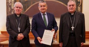 Sueldos, plazas y hospitales: así se distribuyen los 7,8 millones del convenio entre la Junta y los obispos en Andalucía