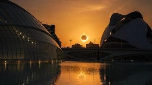 Y dale con el eclipse