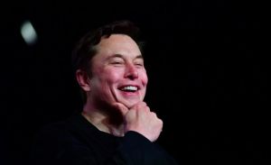 Elon Musk Admits Anthropic Leads AI Race As Amazon Secures Major Cloud Partnership Gains