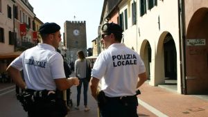 Anziana muore dopo la truffa del carabiniere: «Covava un dolore interiore»