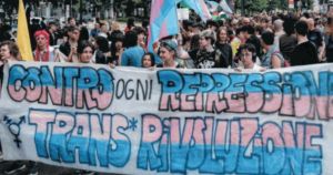 Scoppia la polemica sui corsi per l’allattamento dei trans
