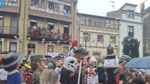 Dos jóvenes heridos graves tras una agresión con una botella rota durante las fiestas de Navia