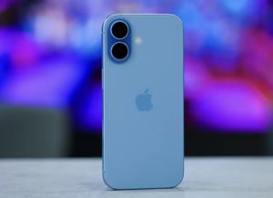 (VIDEO) Apple May Delay Standard iPhone 18 to 2027 as Pro Models and Foldable Set for Fall Launch