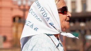 ‘Memorias compartidas frente al eclipse de la democracia’
