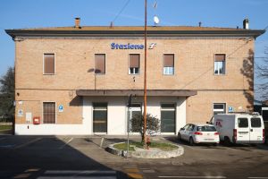 Argenta, treno bloccato per colpa di una bicicletta