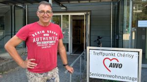 Konstanzer Krankenpfleger hat das Rezept gegen Einsamkeit: Boule spielen, Kino, wandern, helfen