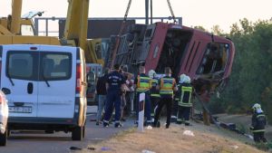 Poginulo 12 putnika kada je autobus iz Poljske sleteo s autoputa u Mađarskoj