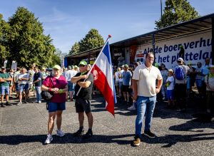 Als je wetten maakt die het machtssysteem dienen dan komen burgers in opstand