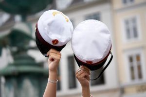 For mange unge bliver studenterhuen endestationen. Ny rapport bør få alarmklokkerne til at ringe