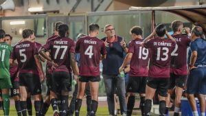 Livorno, Lucarelli sul mercato: «Tre innesti per completare la squadra, il budget c’è» – I nomi sul taccuino amaranto